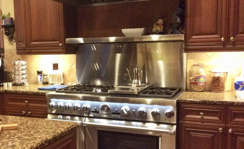 kitchen-backsplash-before